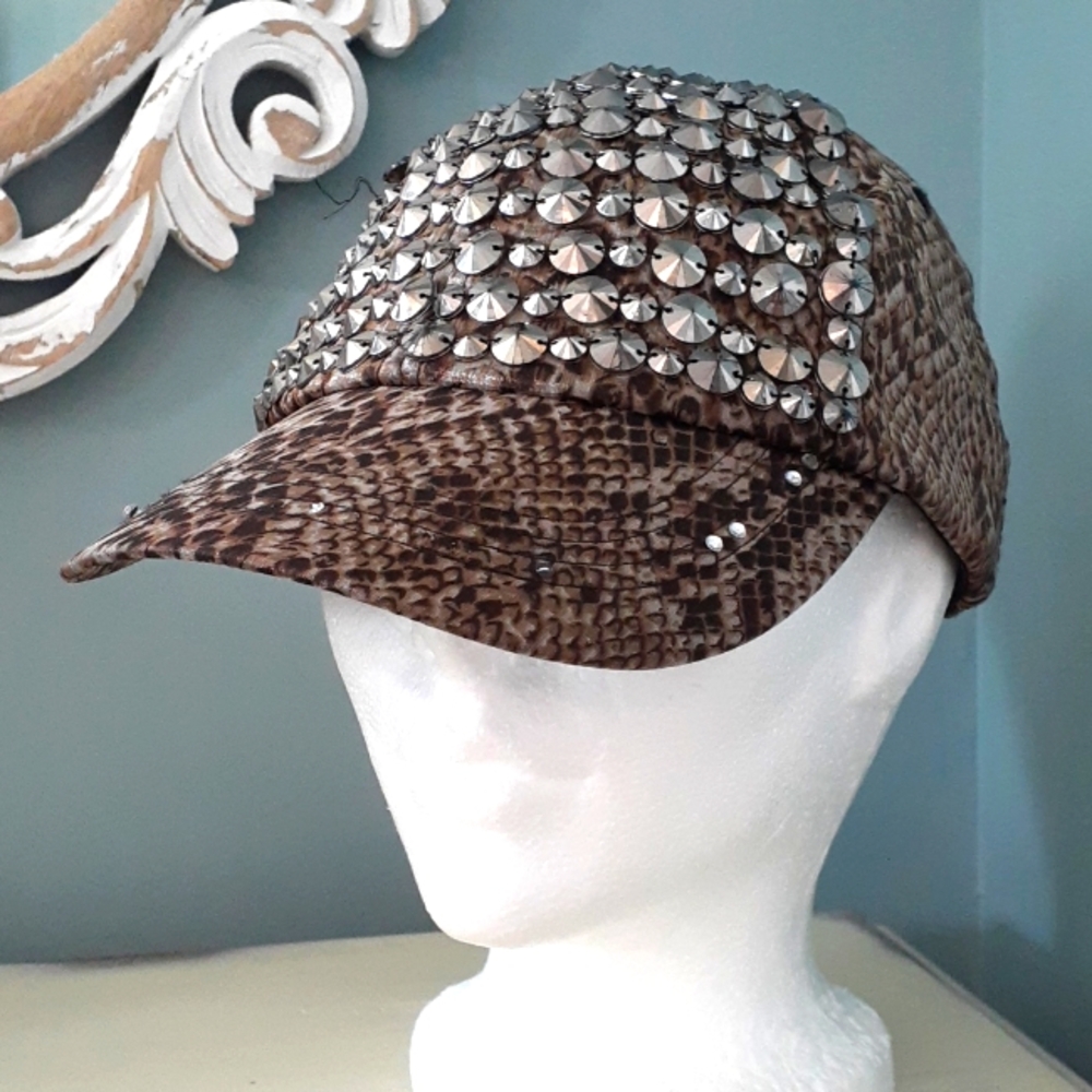 % Pair of embellished brimmed caps - studs & crystals! - Picture 2 of 14